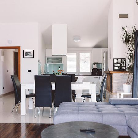 Accommodation Triton Lastovo エクステリア 写真