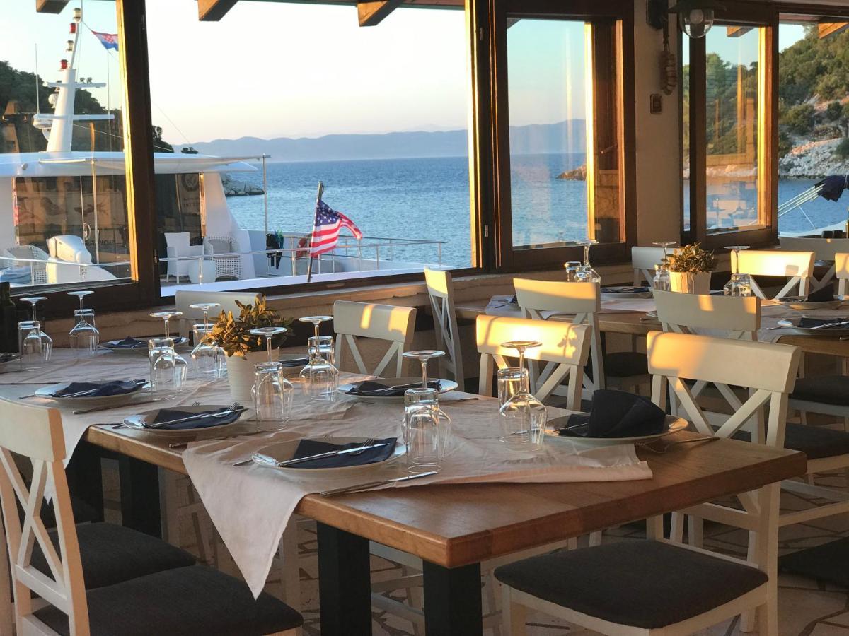 Accommodation Triton Lastovo エクステリア 写真
