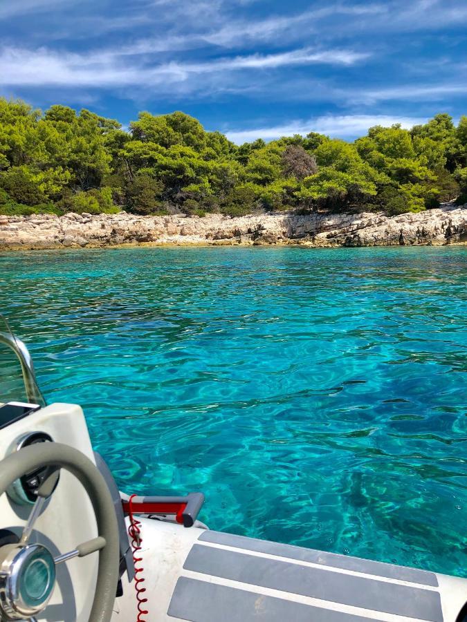 Accommodation Triton Lastovo エクステリア 写真